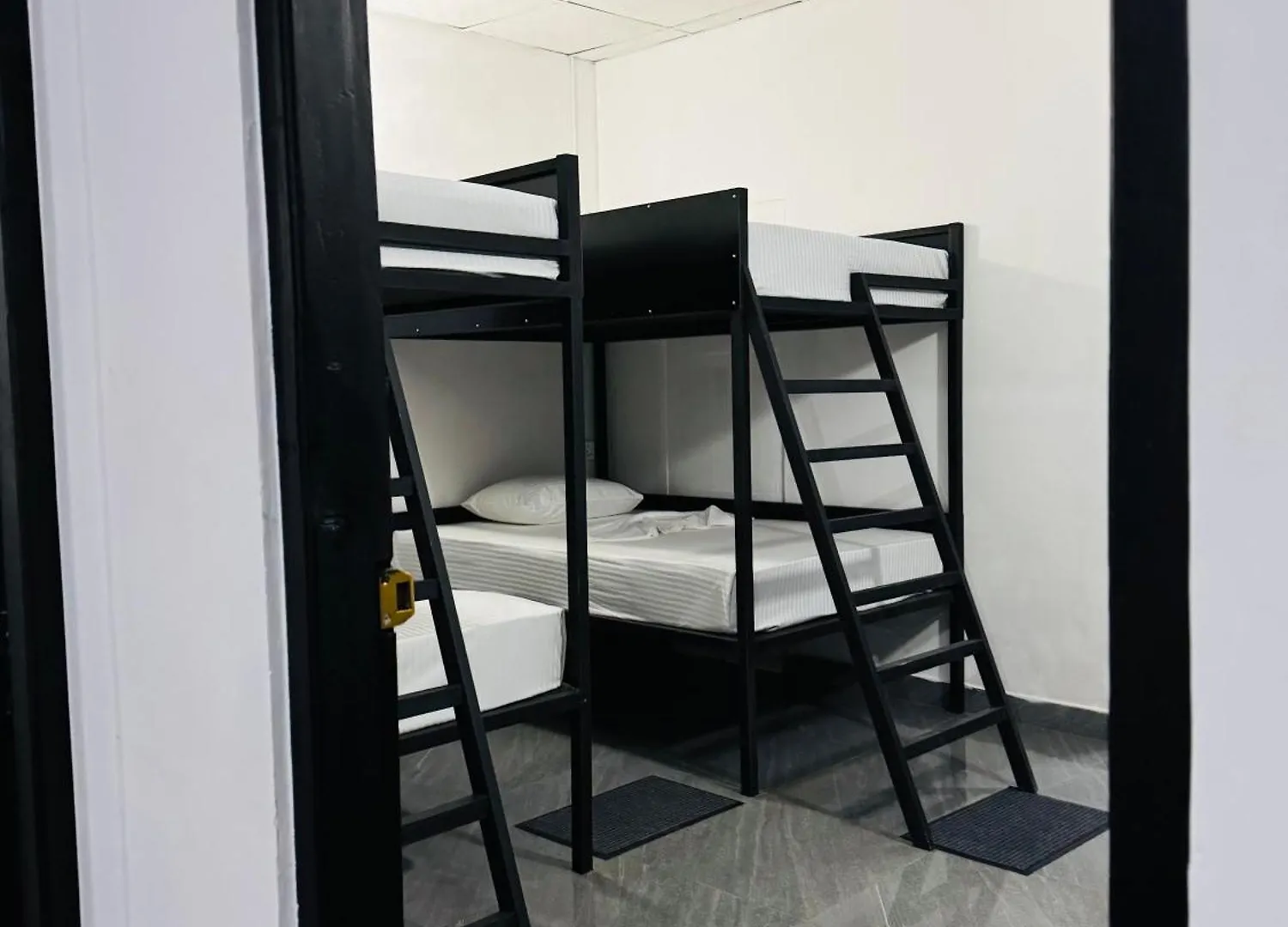 Hello Aliya Hostel سيغيرِيا